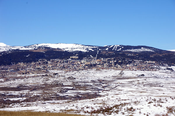 Font Romeu domin par le Roc de la Calma et la Galinera