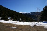 Au coll de Juvell, au fond, le Puigmal d'Err