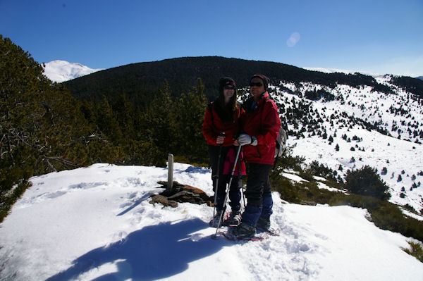 Marie Franoise et Camille au sommet du Puig d_Estaques