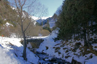 Passage rive gauche du Sgre pour monter au refuge de la Culassa