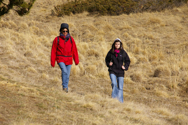 Marie Franoise et Camille dans le vallon des Carbonres
