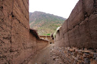 Quelques maisons au Sud d_Arrous