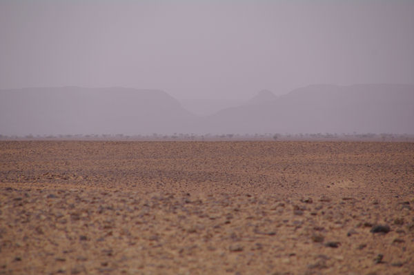 Au fond, le Jebel Bani