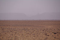 Au fond, le Jebel Bani