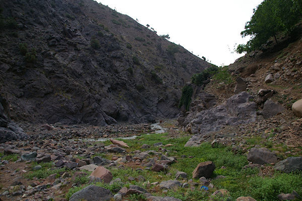 Passage rive gauche de l'Assif n'Ouarzane entre Azersfane et Ikoubline