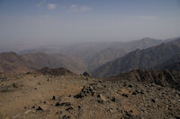 Vue Nord depuis le sommet du Toubkal, la valle d'Imlil