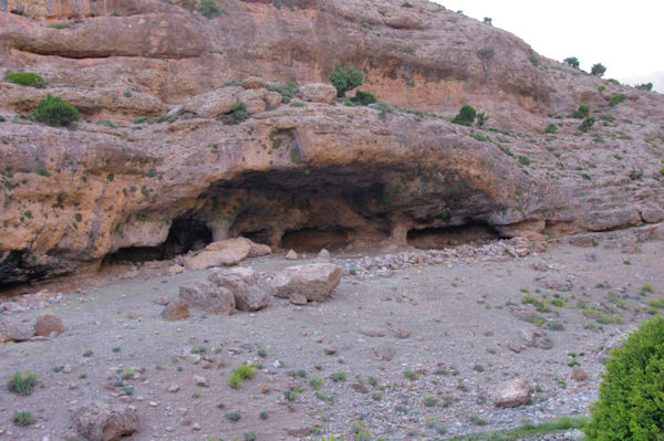 Un grotte au dessus de l_Assif Tafenfente