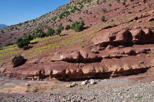 Belles couleurs rouges en arrivant au rservoir d_At Imi