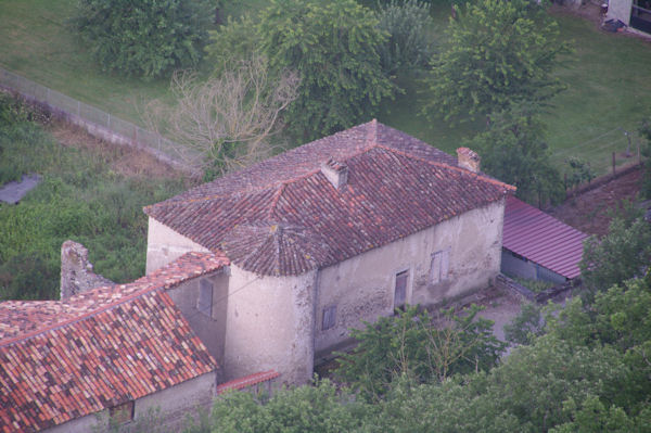 Une vieille maison  Bonrepaux