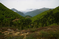 L_tang de Guzet, au fond, la valle du Garbet