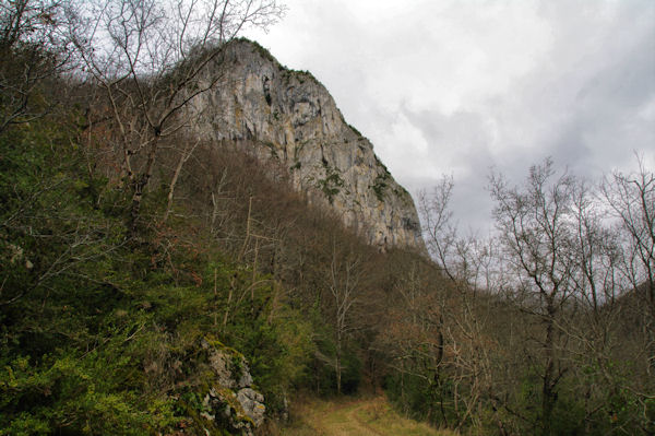 Le Roc Pointu, gardien des Gorges de Preille