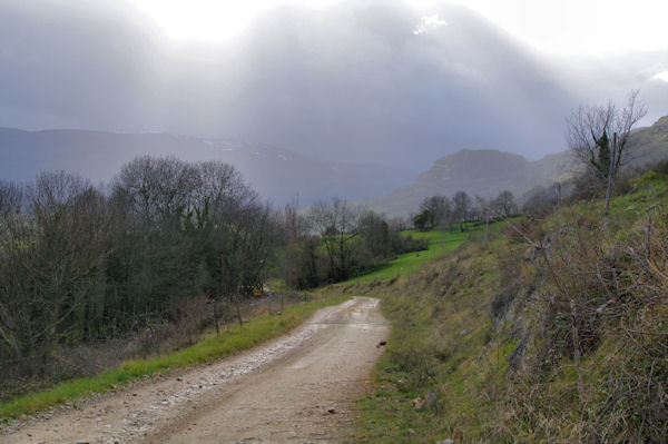 Effets de lumire au dessus de St Cirac