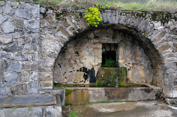 Une fontaine  Soula