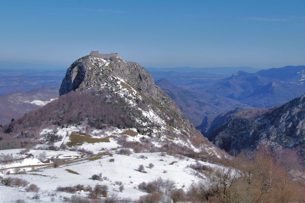 Le chateua de Montsgur depuis Campis