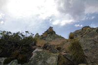 Le cairn sommital de la Dent d'Orlu