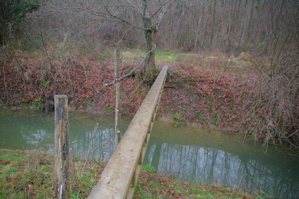 Un des premiers ponts sur la Lze