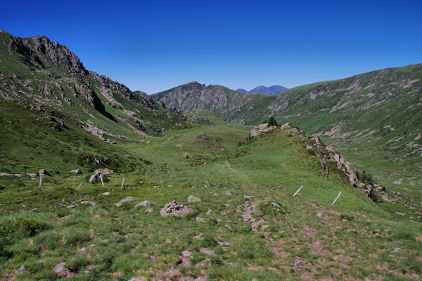 En descendant dans la valle du Riutort