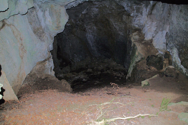La grotte de l_glise catholique