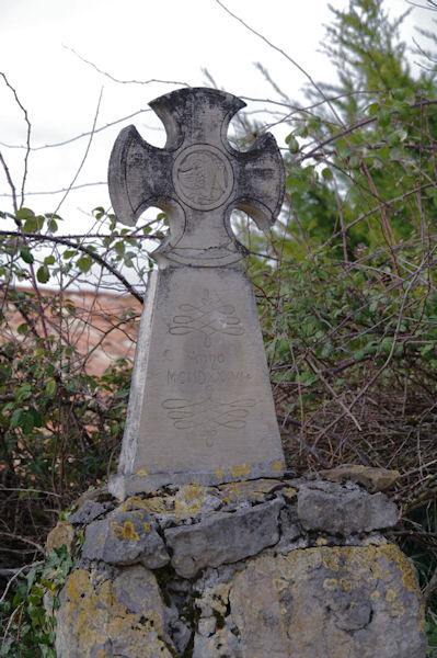 En montant au chteau de Roquefixade