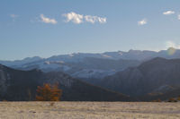 Les Pyrnes depuis l_table au dessus de Croqui sur la route du Col de Traucadou