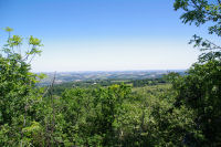 Au loin la valle de l_Arize depuis la Montagne du Plantaurel