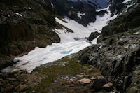 L_Etang du Montcalm, encore bien gel en cette saison