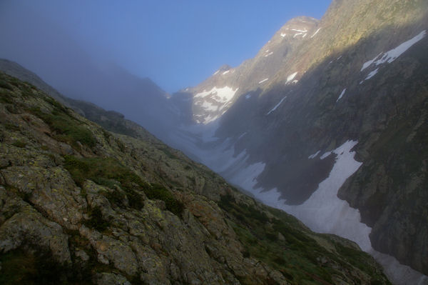 Les brumes se lvent sur le vallon d_Estats