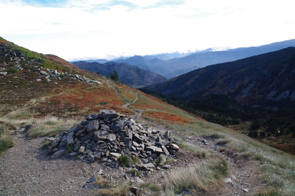 Le vallon du ruisseau de la Maure depuis la Crte de Moungou