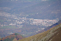 Foix depuis le Roc de Batail, au premier plan, le Picou