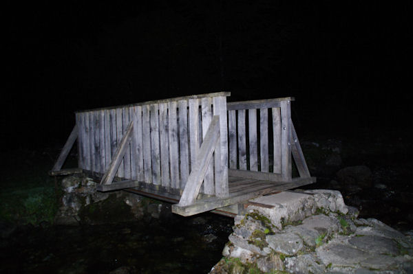 La premire passerelle pour passer rive droite du Ribrot