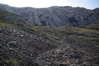 Le pierrier pour contourner l'arete Sud Ouest du Mont Valier