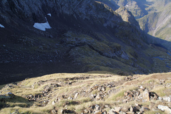 La monte vers le Col de Faustin au dessus du Vallon des Estagnous