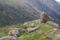 Un pierre leve sous le Refuge des Caussis