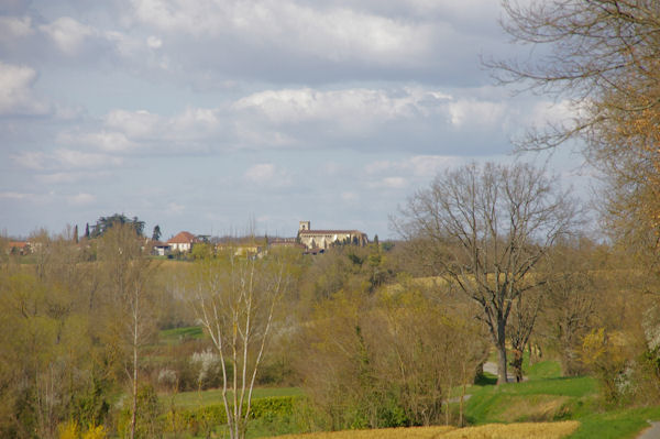 Le Monastre de Boulaur depuis Larrouy