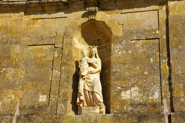 La Vierge et l_enfant au Monastre de Boulaur