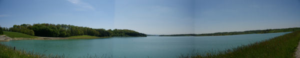 Panoramique sur le lac de la Gimone depuis le barrage