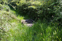 Petit pont sur le ruisseau descendant de Senac