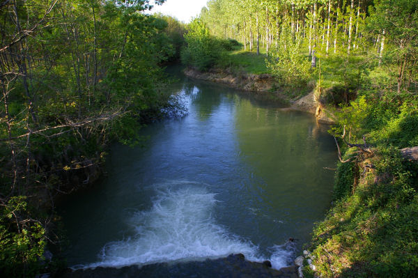 Depuis le pont enjambant la Gimone, sous les côtes de Bieil