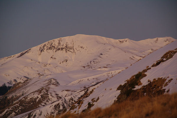 Le Mont N au lever du jour