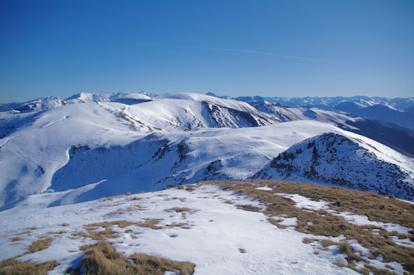 La crte entre le Cap de Pouy Pradaus, le Sommet d_Antnac et le Cap de Salires