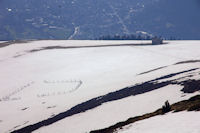 La cabanne de Sauneres, au fond, Bagneres de Luchon