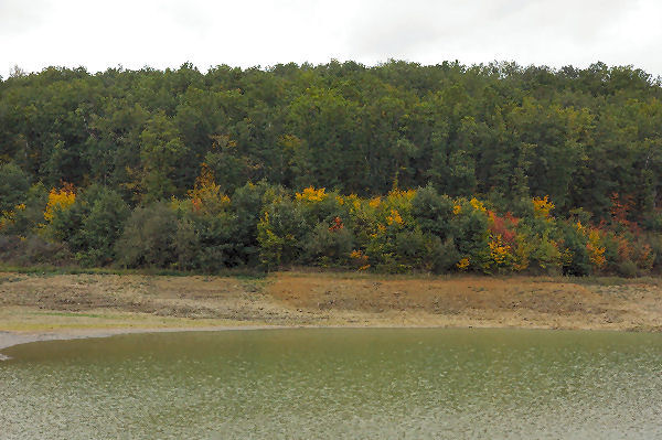Le lac de la Balerme rive est