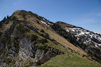 La breche du Col du Pas de l'Ane, a droite, le Sommet des Parets