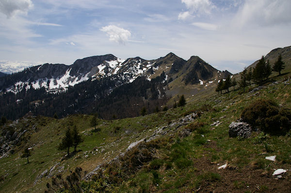 La jolie crte ente le Sommet de Parets et le Pic de l'Escalette depuis le Col de Coume Ossan