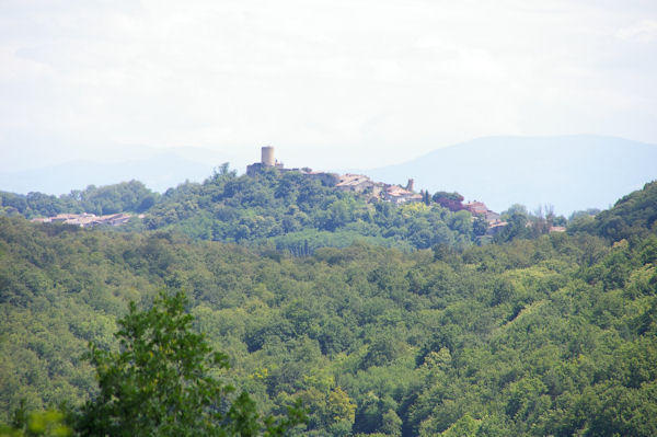 Aurignac et sa tour depuis Le Tuco