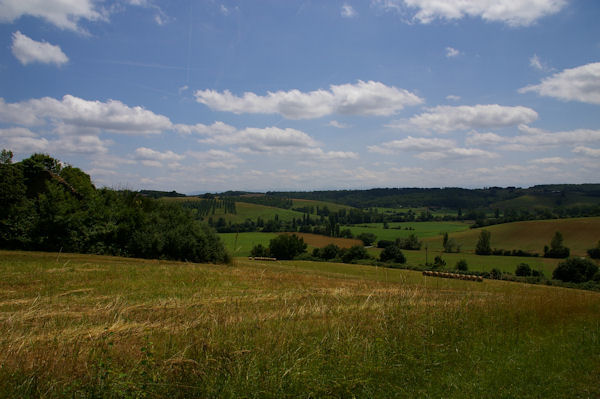 Le vallon du ruisseau d_Estansan depuis Bellevue