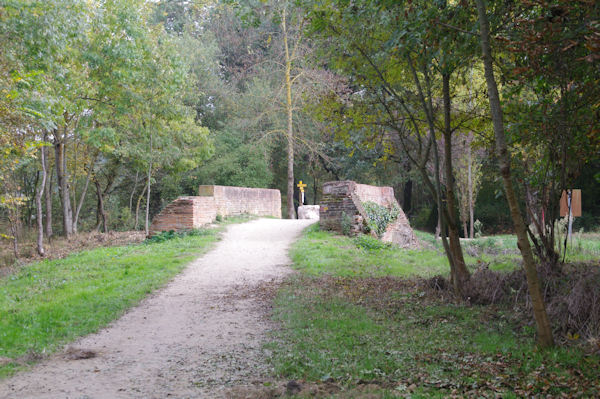 Le pont St Jean sur l_Aussonnelle