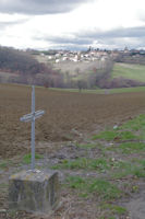 Une croix a l'Orfevre, au fond, Deyme