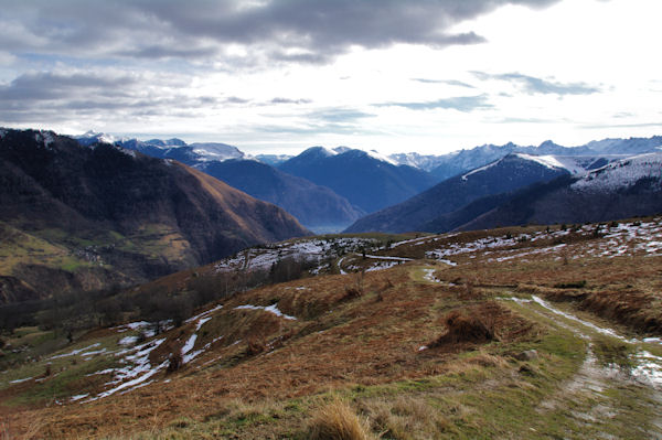 Au fond, la valle de Luchon