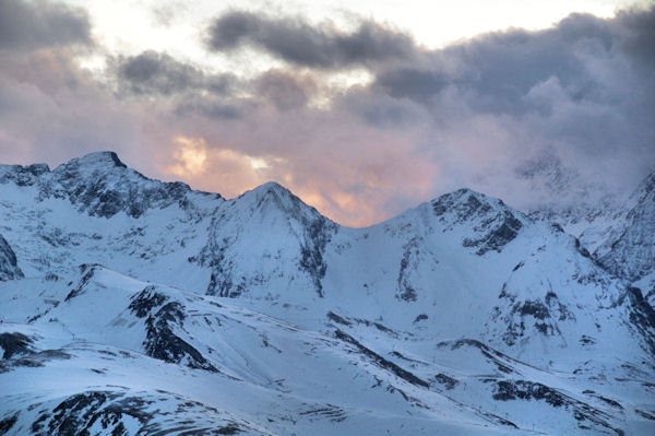 Rougeurs du soir sur le Pic de la Hourgade